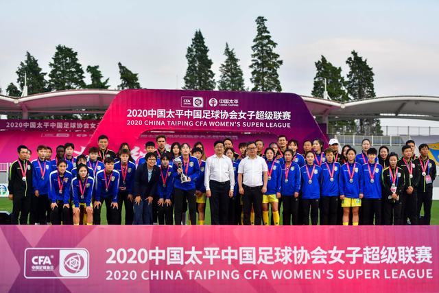 湖人举办科比雕像揭幕仪式 造型来自81分之夜